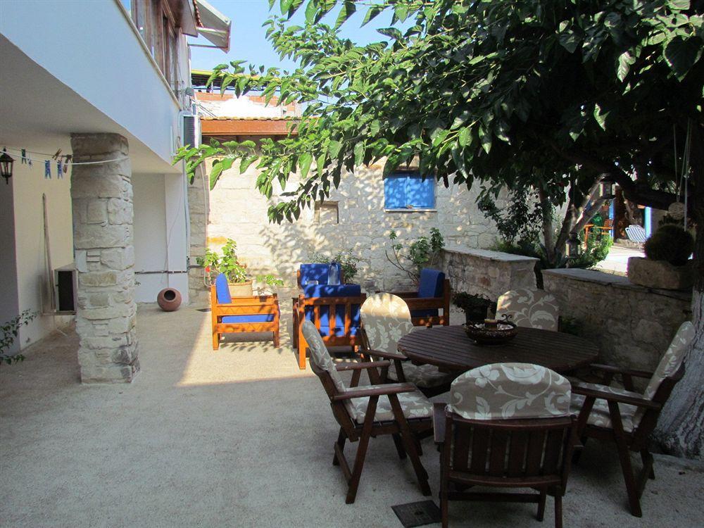 George Houses Пендакомо Экстерьер фото
