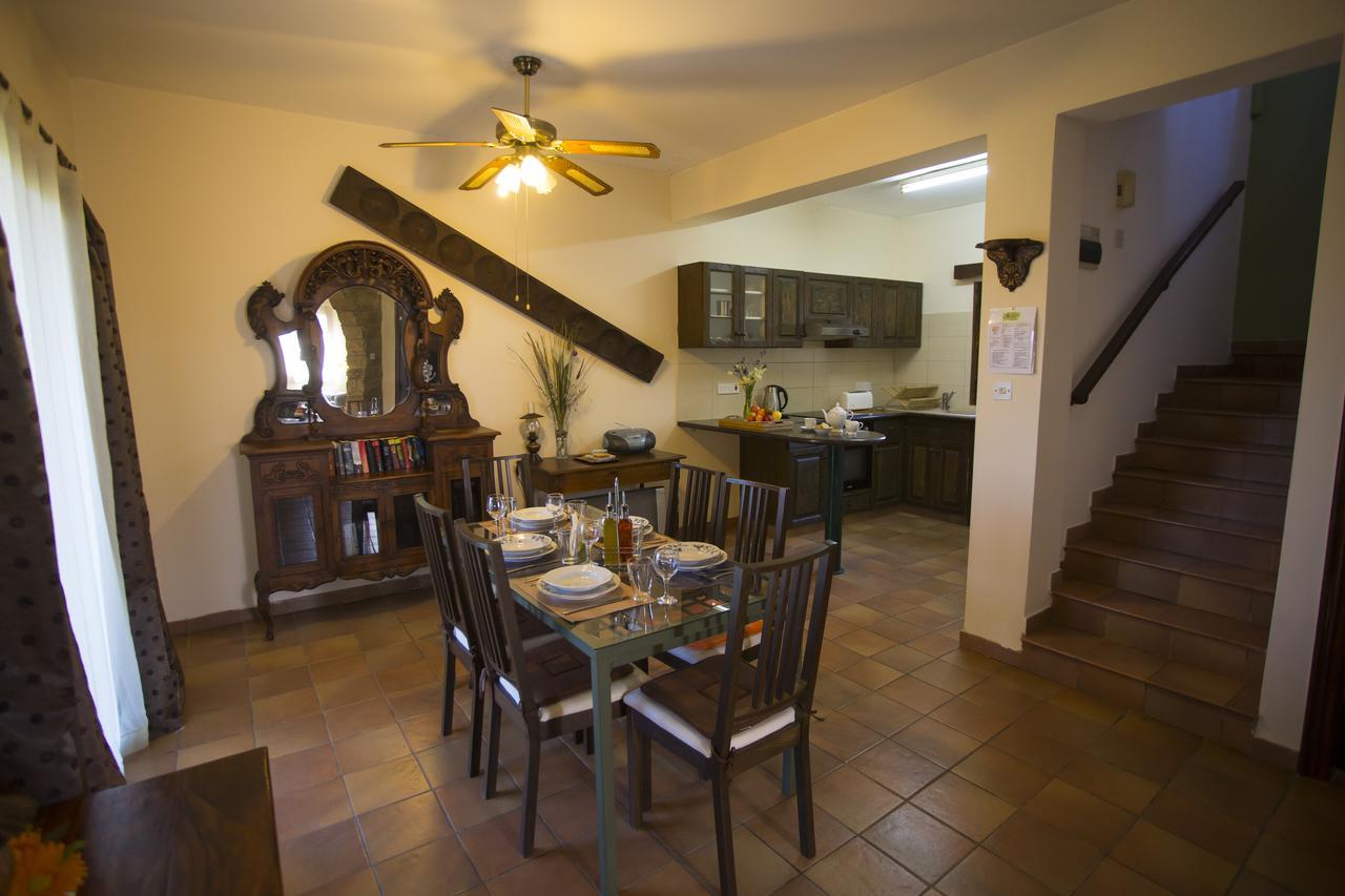 George Houses Пендакомо Номер фото